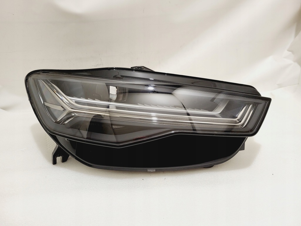 фото №1, Audi a6 rs6 full led matrix 4g0941036b лампа