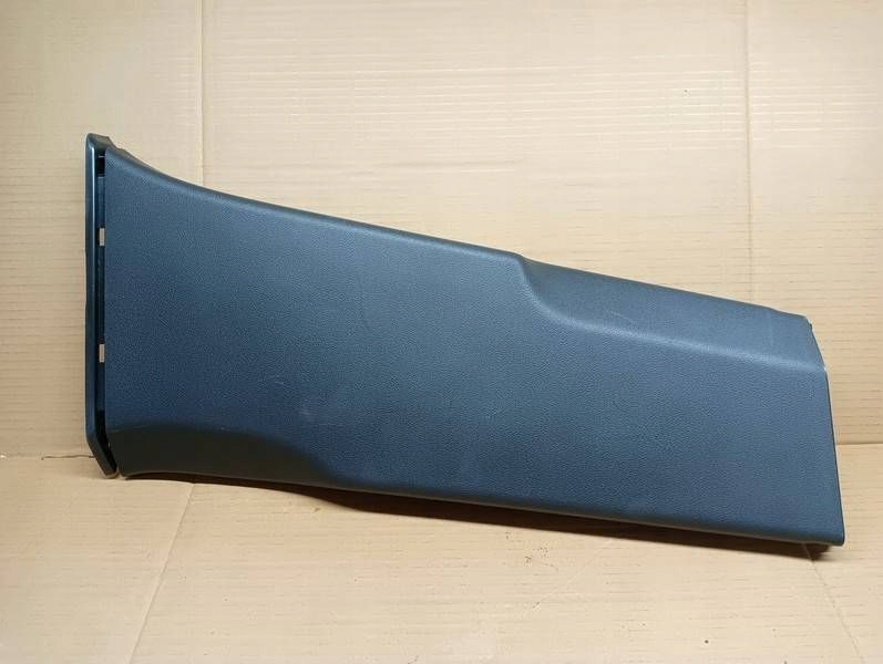 Купити Skoda kodiaq 2019 накладка нижня стійка / b