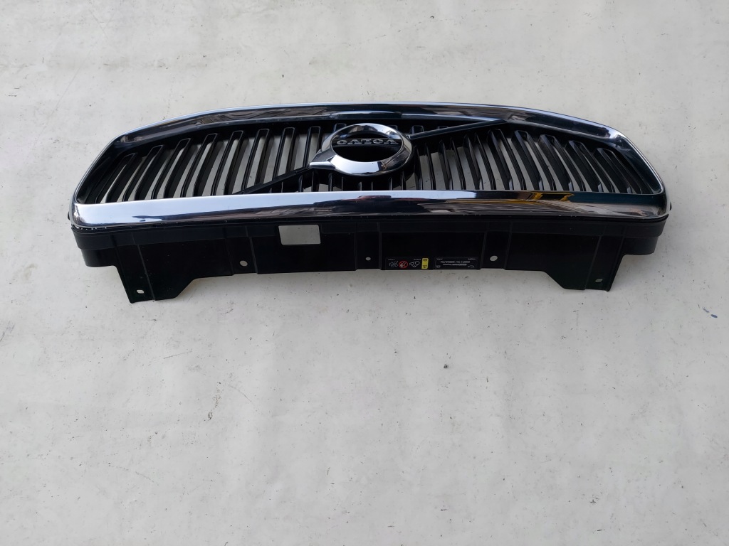 фото №4, Решётка радиатора решётка радиатора хром перед volvo xc60 ii 31425536