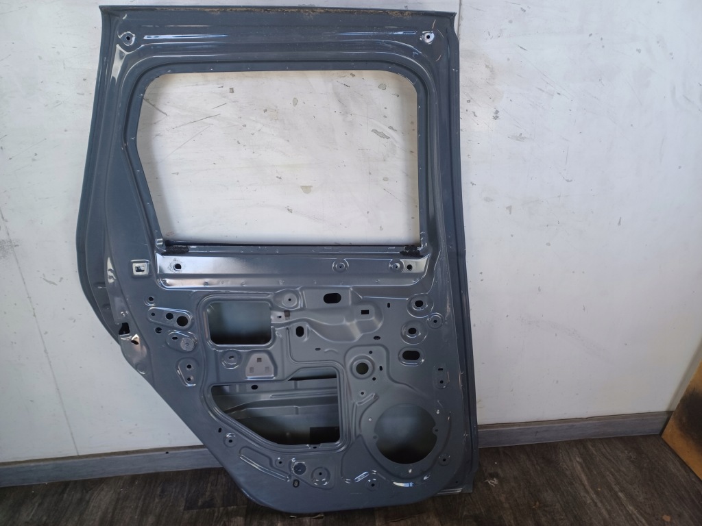 Двері ----- dacia duster 2 ----- задні ліва ----- в Україні