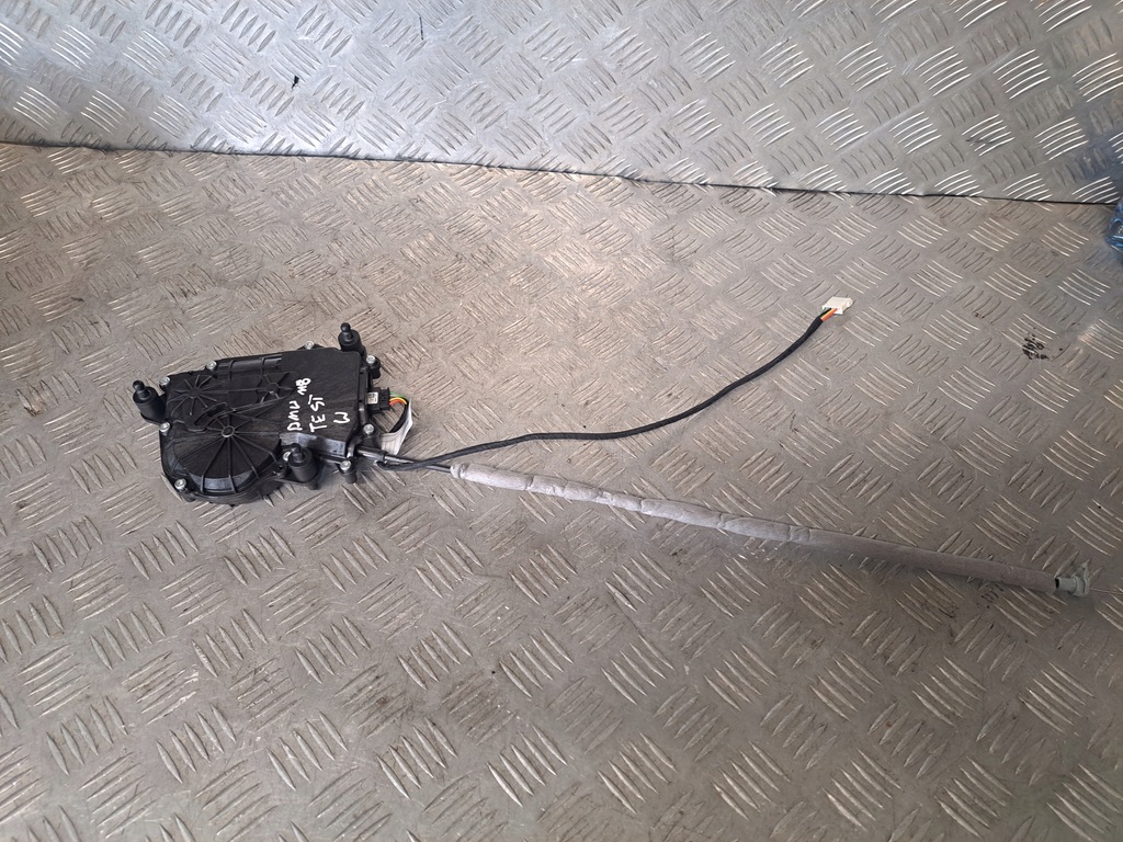 фото №6, Bmw 8 m850ix g16 замок крышки доводчик 7441014 7462715