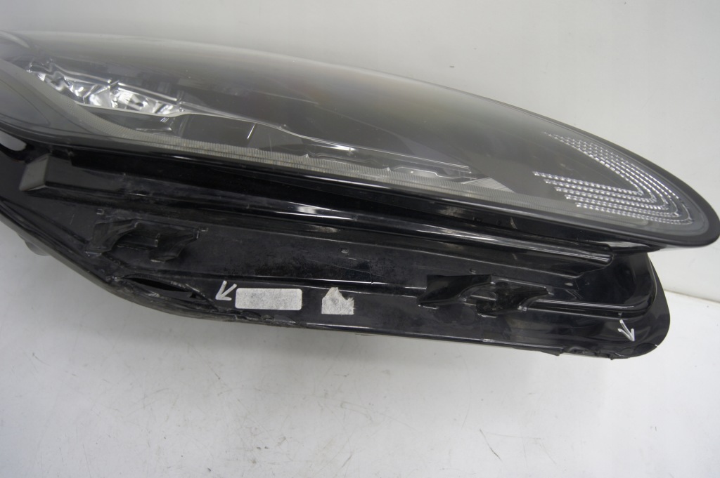 Фара правый  передняя e-pace r-dynamic с Разборки