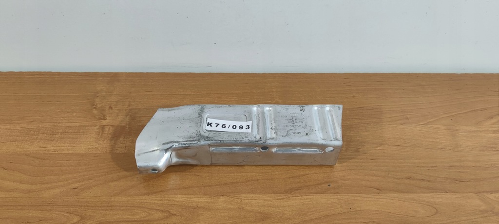 фото №1, Audi a6 c5 4b левая зона деформации задняя кронштейн балка