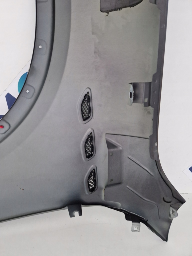 Купить Крыло  правый  передний перед maserati grecale m182