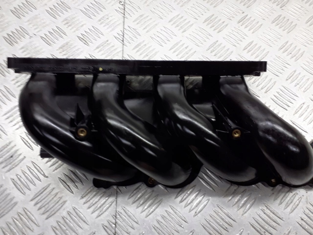 фото №1, Коллектор впускной  seat toledo ii 1.8 06a133206c