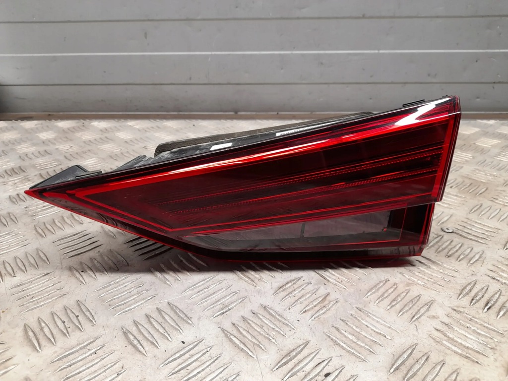 фото №6, Audi a3 s3 8v 8v5945094f задня сторона права лампи задні