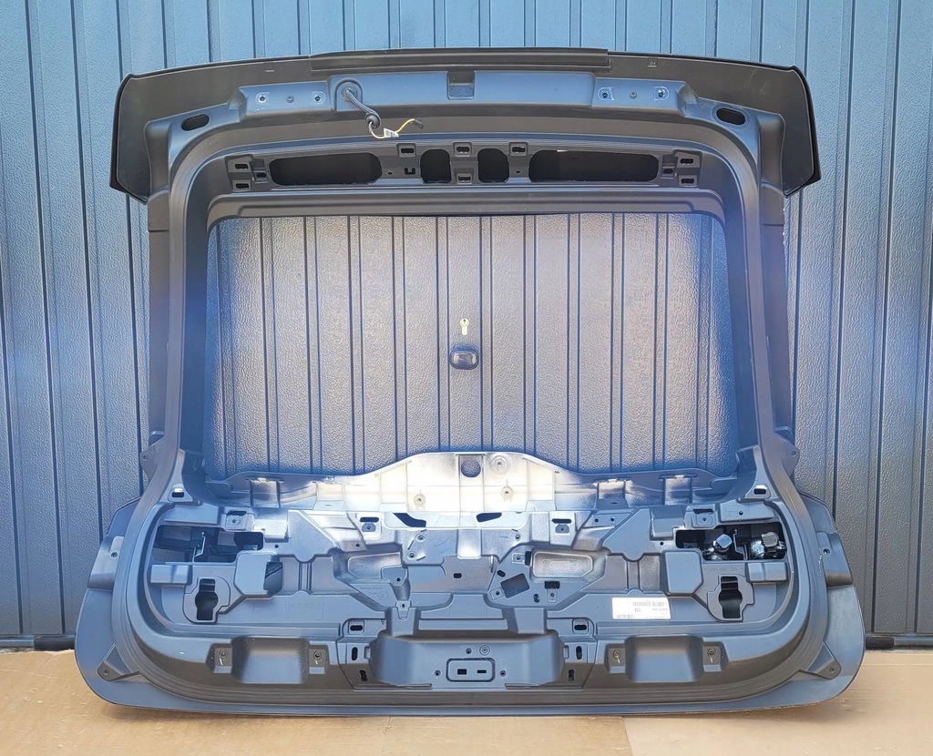 фото №8, Volvo v90 ii 16- крышка багажника задняя задняя