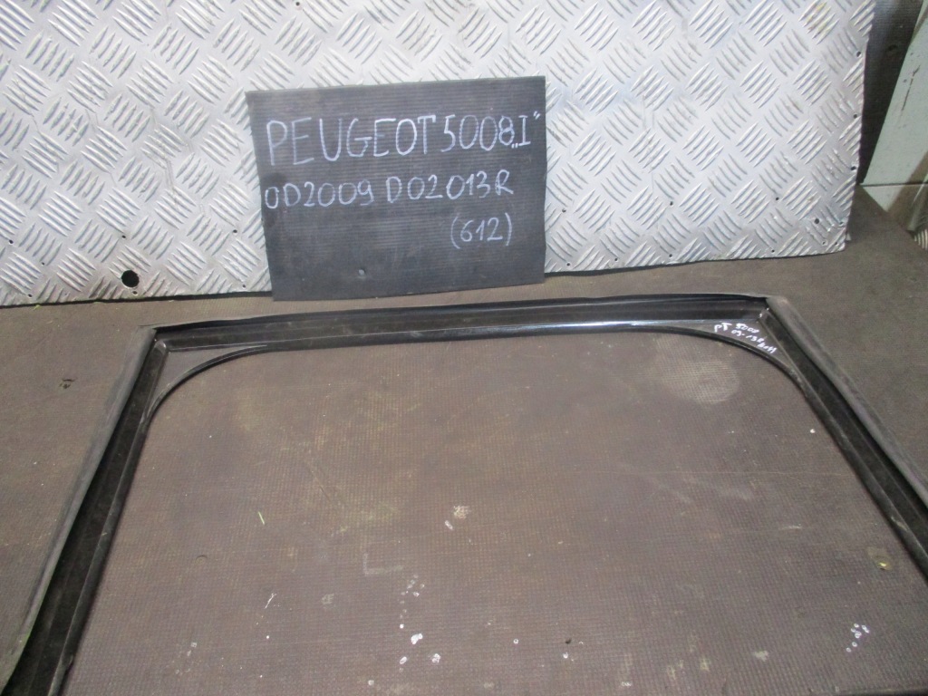 фото №1, Рамка прокладка двері правий задня peugeot 5008 i 09-13r