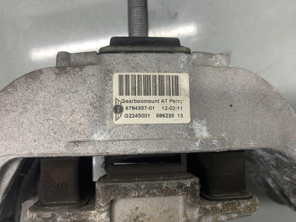 Подушка коробки передач mini countryman r60 1.6 16 v 11 r 6784357 в Украине