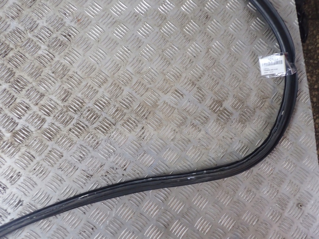 фото №7, Прокладка крышки багажника porsche panamera i 970 4.8 eu 12635