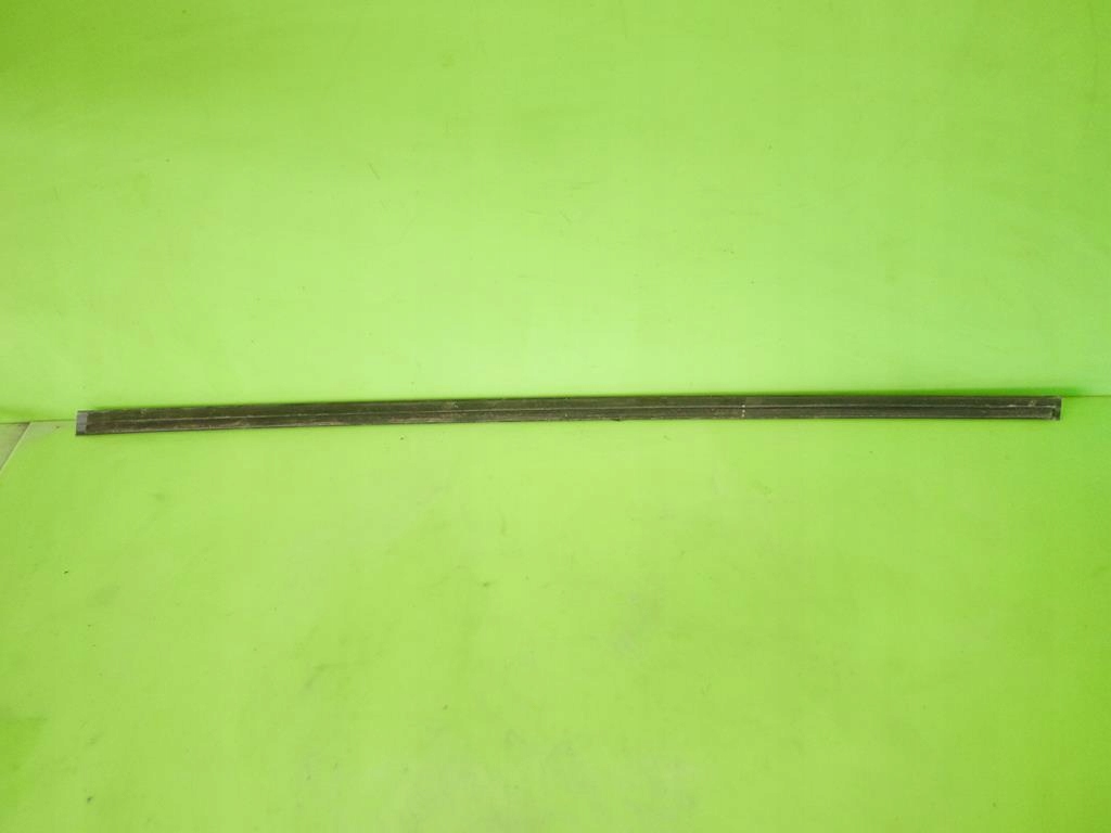 фото №7, Молдинг уплотнитель правая перед honda civic viii ufo 3d hb