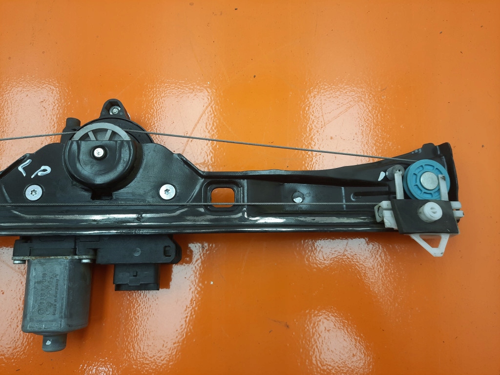 Citroen nemo 08-15 подъемник стекло перед левый 130822398 8hs с Разборки