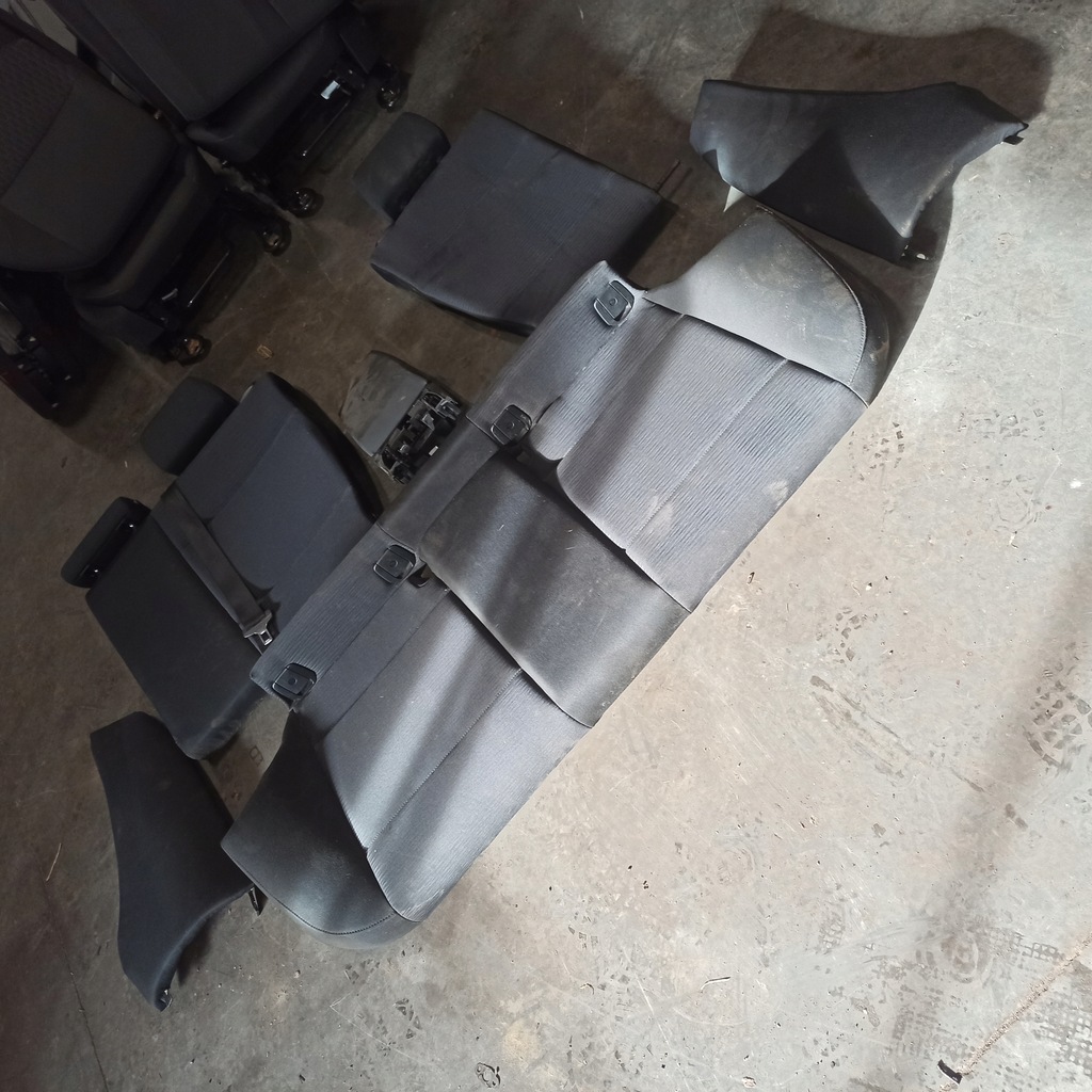 фото №8, Bmw 1 комплект сиденья обшивки заднее сиденье