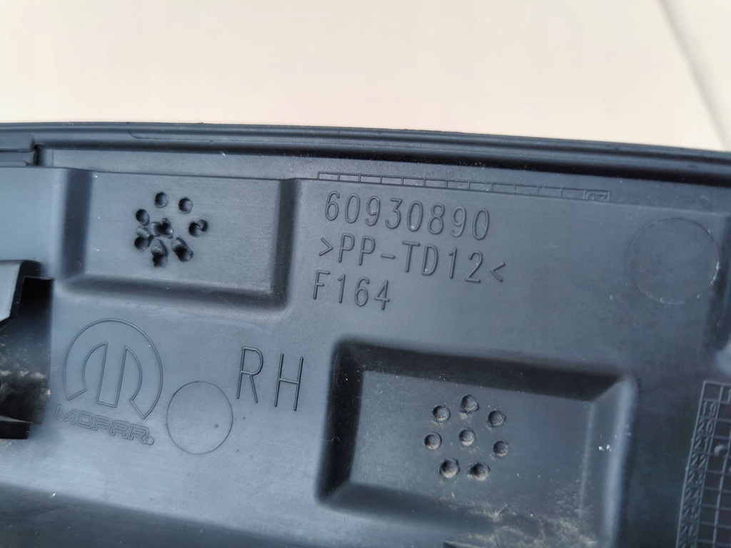 фото №9, Jeep compass ii молдинг na крыло задний правый задняя 60930890