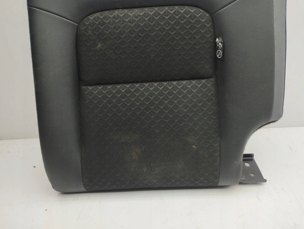 Nissan juke ii f16 2023 задние сиденье с Разборки