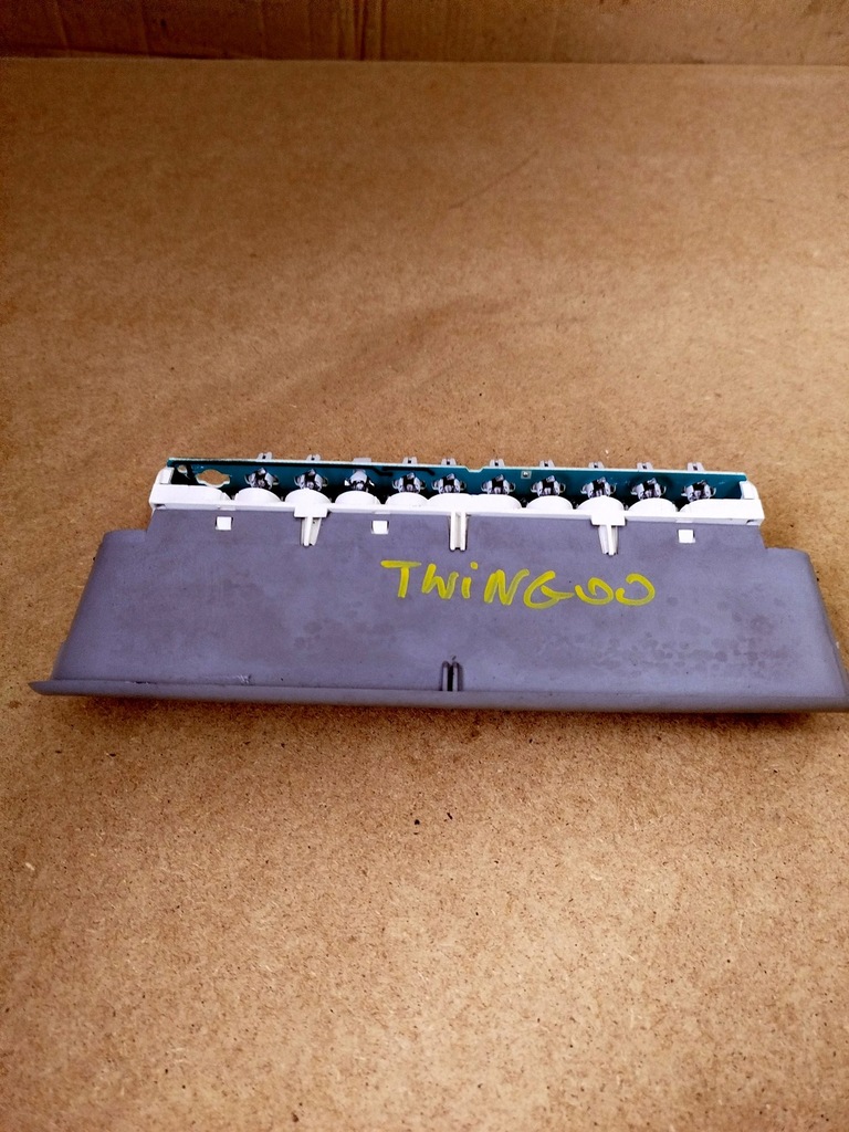 фото №2, Дисплей годинник renault twingo i 8200121172