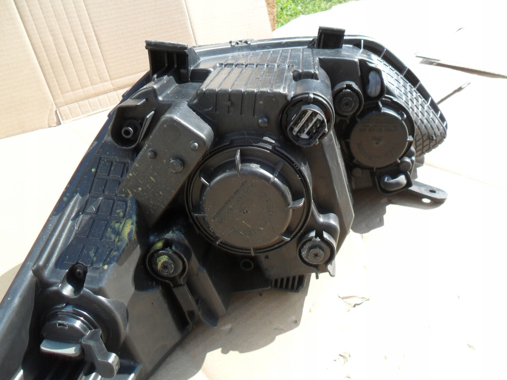 фото №14, Hyundai i20 лампа правая 92102-4p500