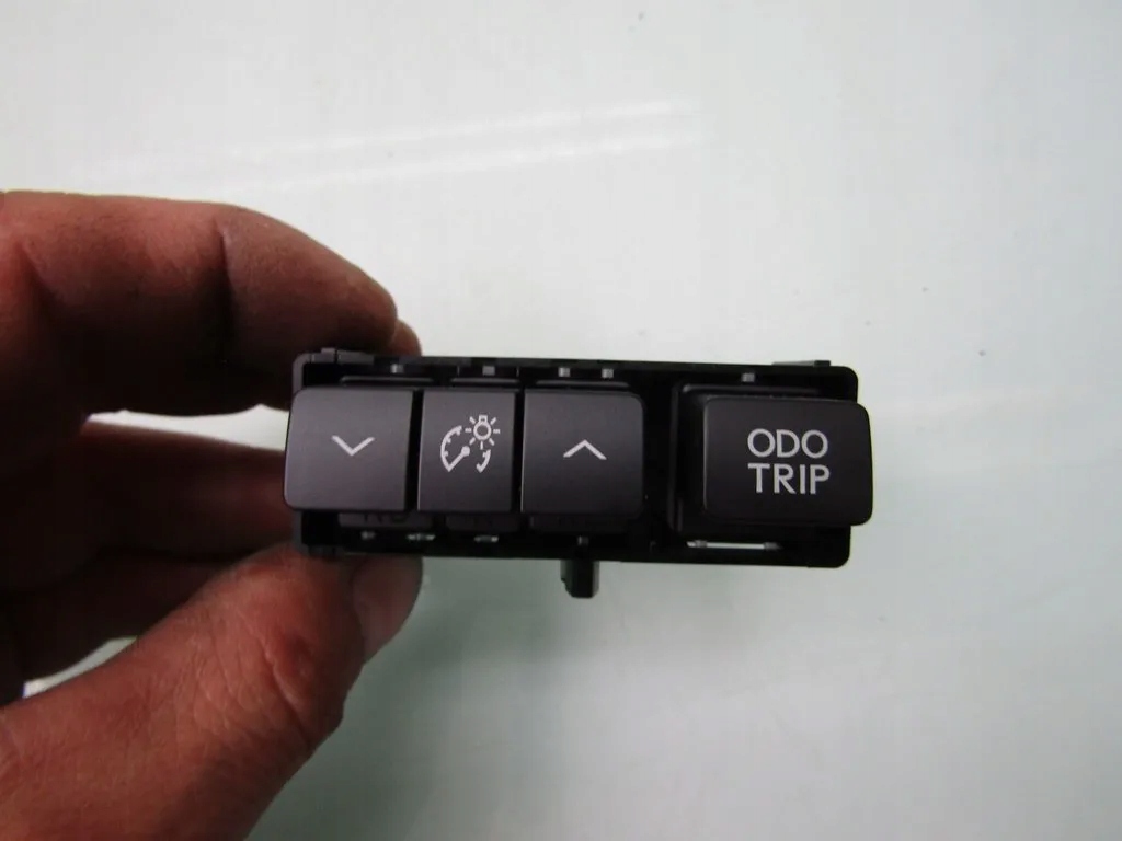 фото №1, Is iii 300h 14r переключатель odo trip спидометра