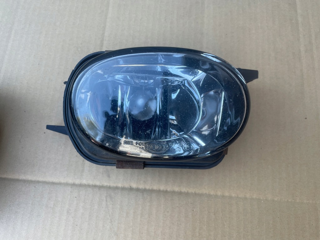 фото №1, Mercedes e w211 amg правый противотуманная фара 151000-00