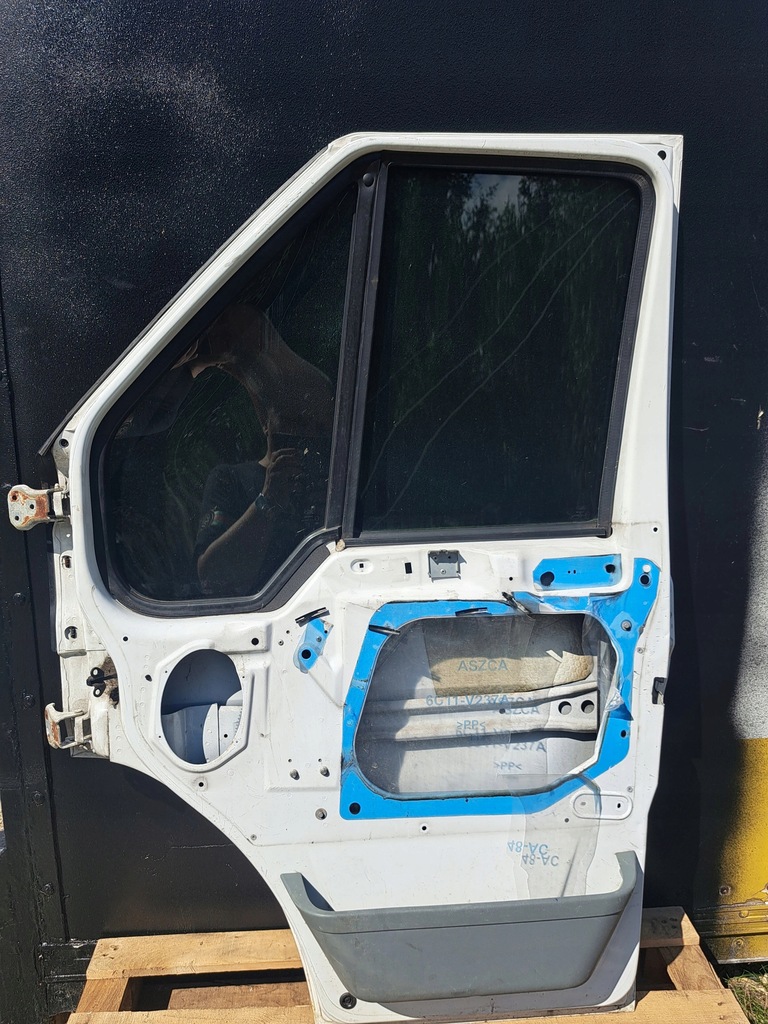 фото №2, Ford transit дверь правое перед