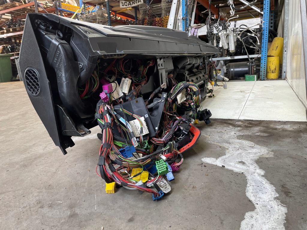 фото №6, Консоль панель приладів приладова панель приладів електропроводка iveco stralis hi way euro 5 6