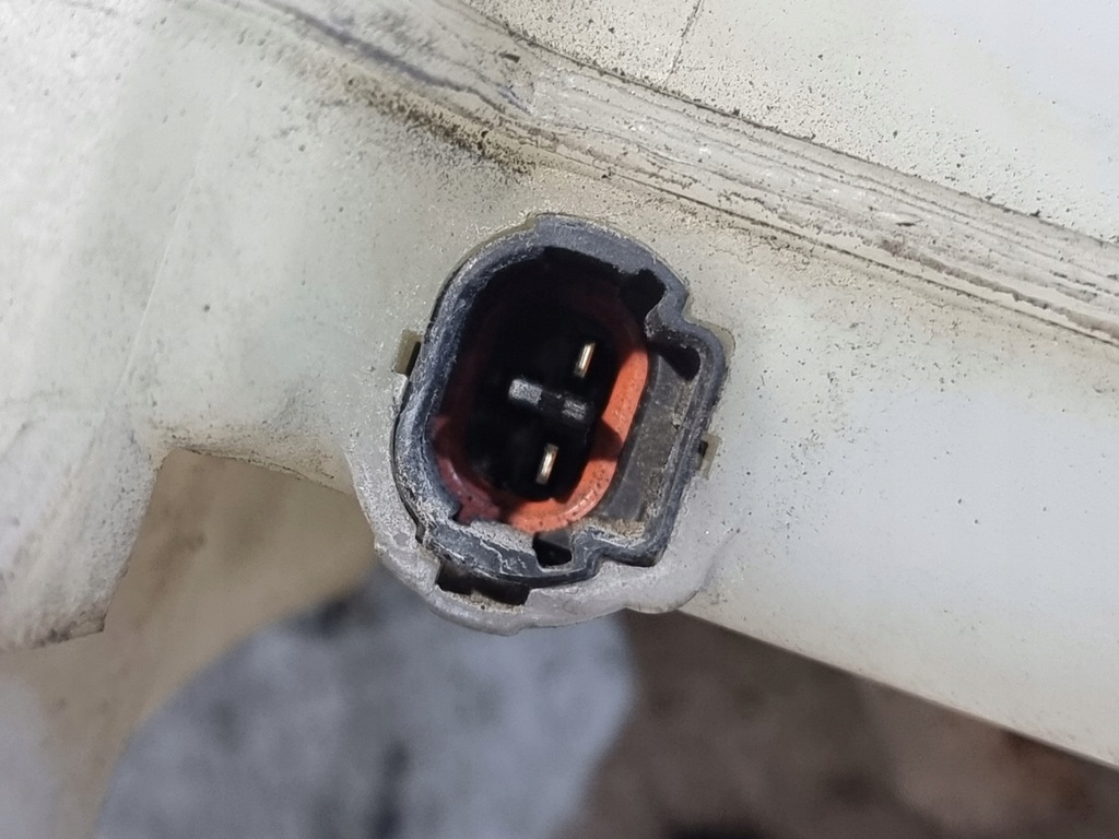 фото №8, Бачок рідина гальмівний оригінальний номер 132311-40120 toyota prius ii 08r