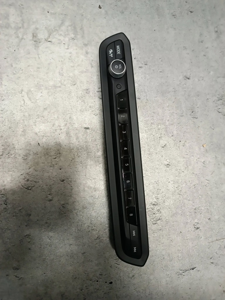 фото №1, Панель радио bmw 3 g20 g21