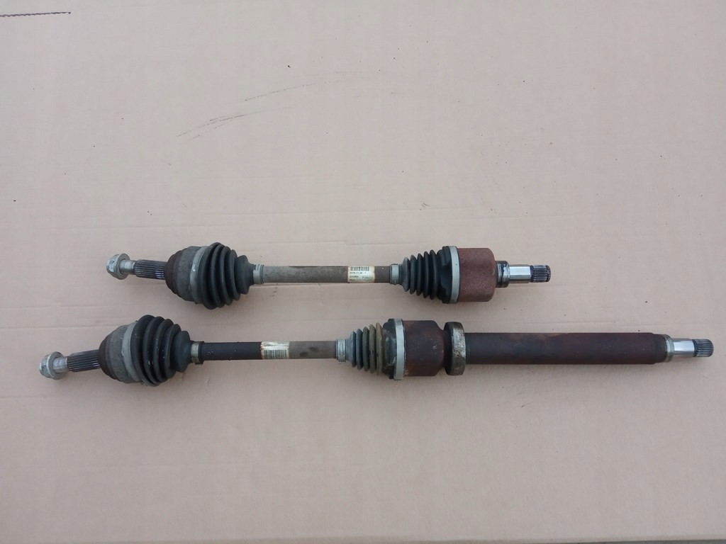 фото №1, Ford fiesta mk7 lift 1.0 eco. 2013-17- привідний вал права