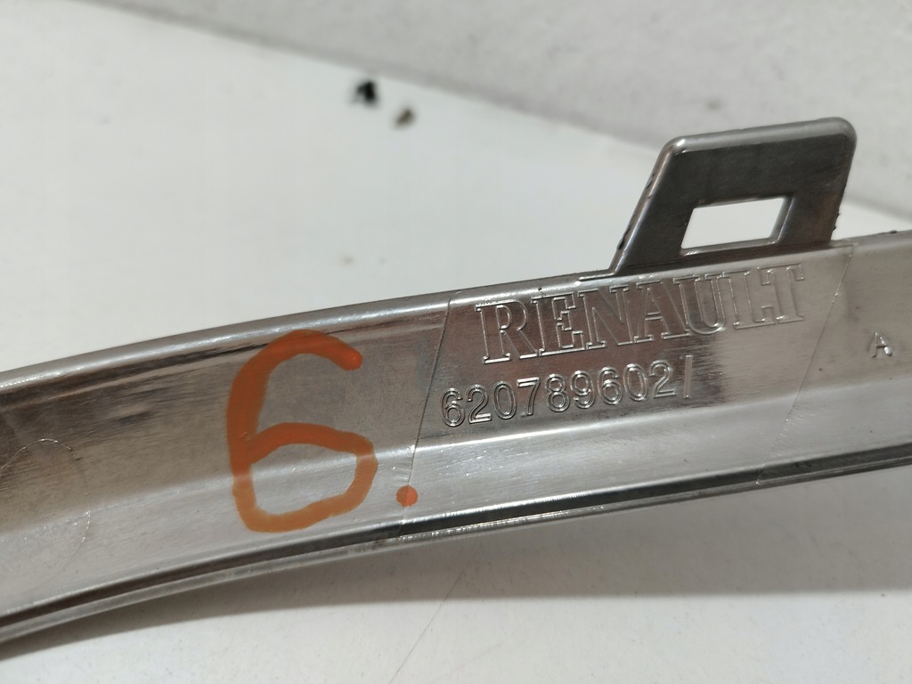 фото №8, Renault captur lift молдинг хром решётка 620789602