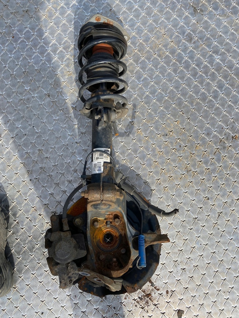 фото №3, Mini cooper r55 r56 амортизационная стойка поворотный кулак правый перед