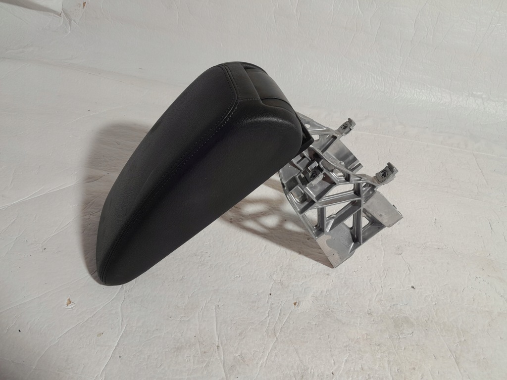 фото №1, Audi a3 s3 8v подлокотник 8v0864283a