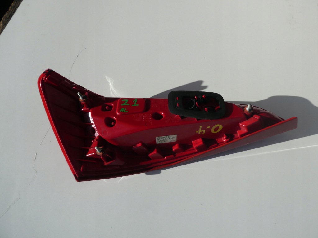 Audi q5 фара правый задний  led 8r0945094a Недорого