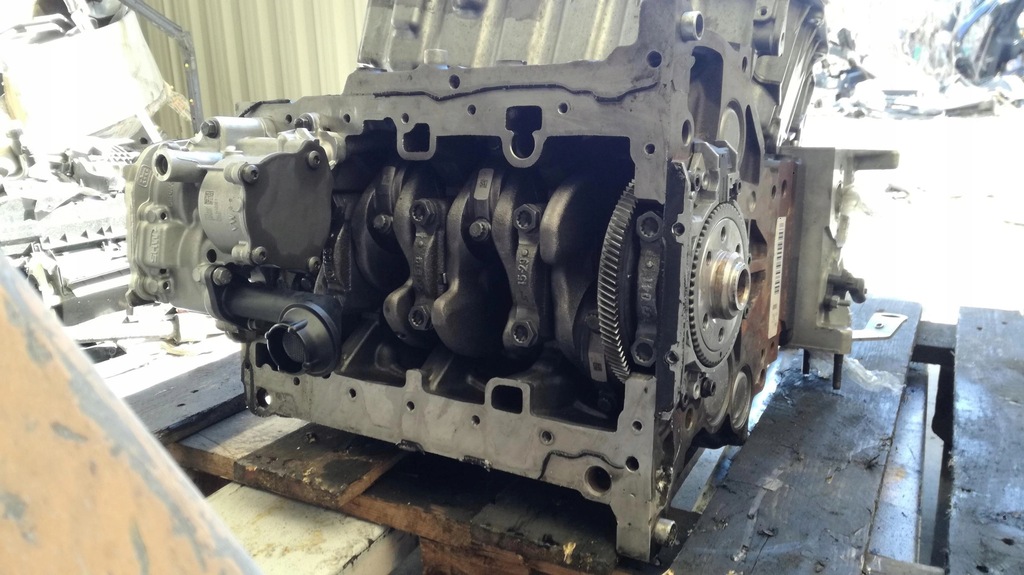 фото №15, Vw touran 1t 2.0 tdi двигатель блок блок двигателя dfe
