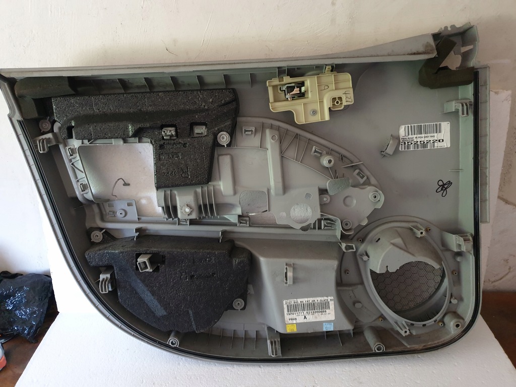 фото №9, Обивка обшивка дверь правый перед dodge caliber