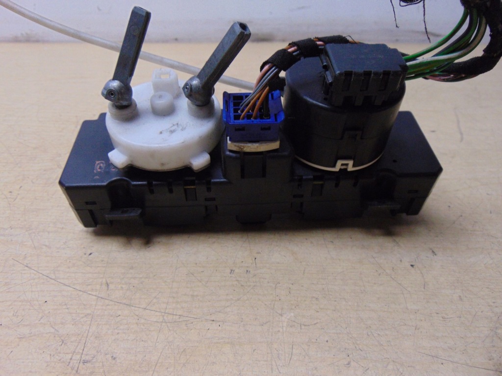 фото №10, Панель керування кондиціонера mercedes w202