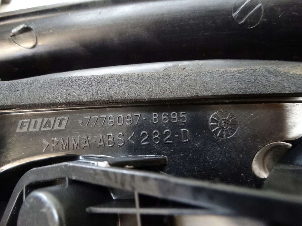 фото №9, Лампа лівий задня fiat bravo 7779097-b695