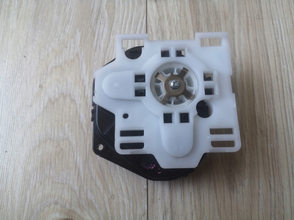 фото №1, Toyota hilux vii моторчик налаштування дзеркало l-