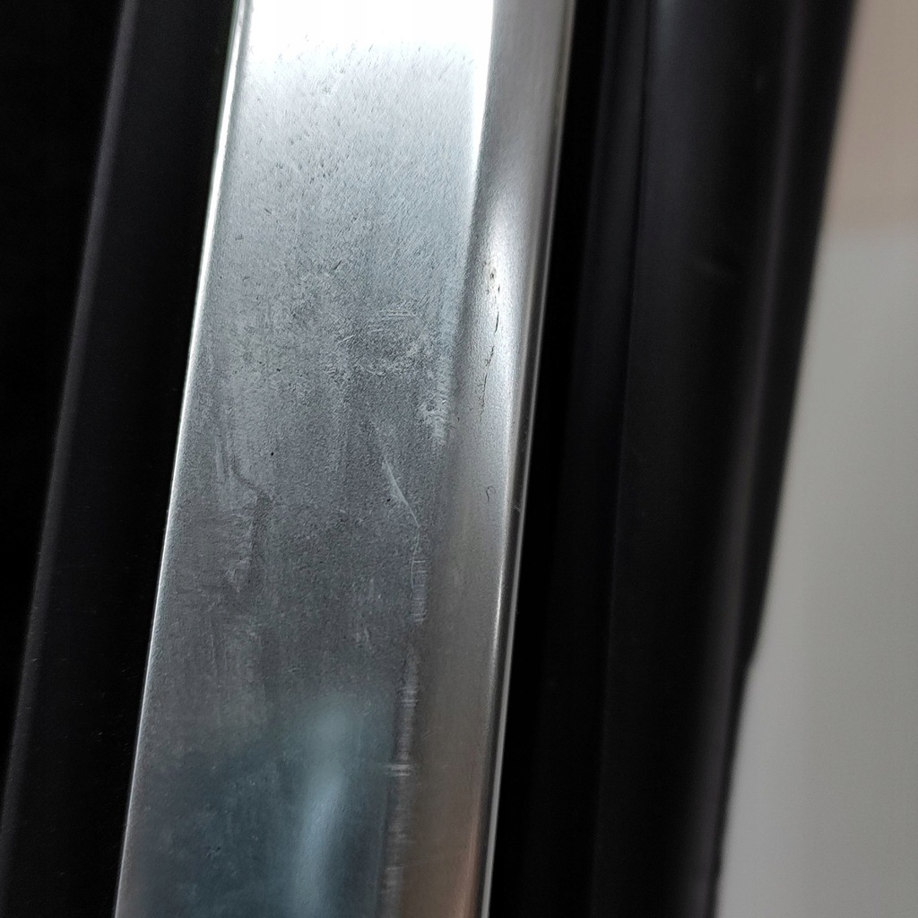 фото №7, Audi e-tron 2019 левая сторона молдинг / прокладка стекло дверь задних