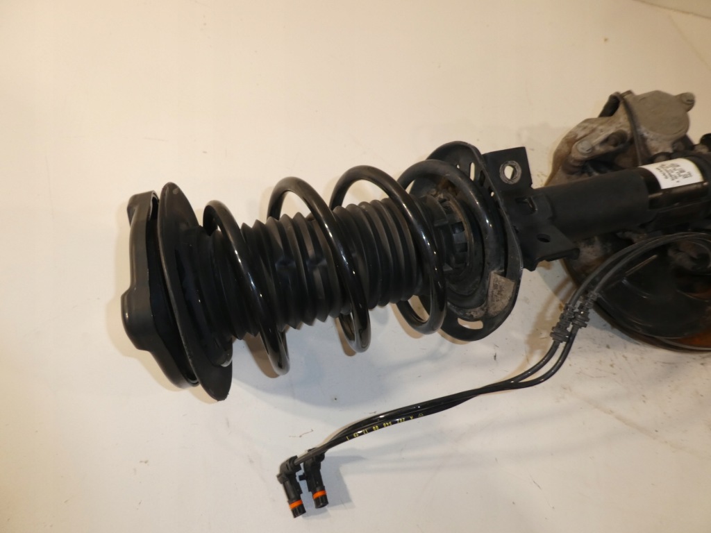 Купити Амортизаторна стійка поворотний кулак амортизатор mercedes w207 a2073204638