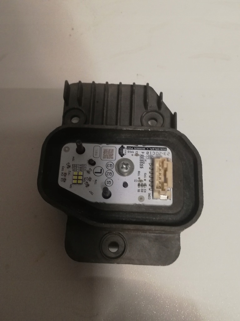 фото №1, Toyota corolla cross модуль преобразователь лампы led левая p00132356