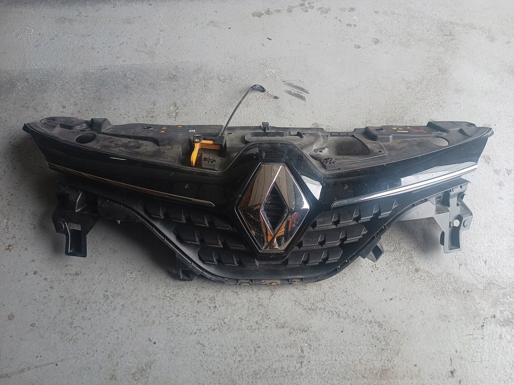 фото №1, Renault clio iv решётка радиатора решётка радиатора rs line