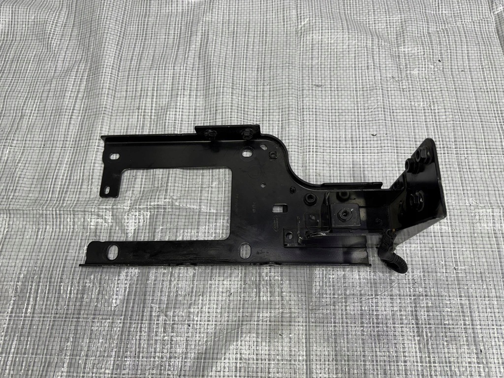 фото №1, Кронштейн радіатора land rover evoque l551 r dynamic k8d2-8227-ac