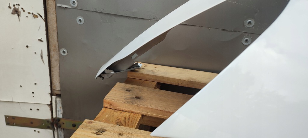 Крыло  левое  стальной tesla model 3 3 07.17-12.23 r дорестайлинг  лак ppsw Оригинал