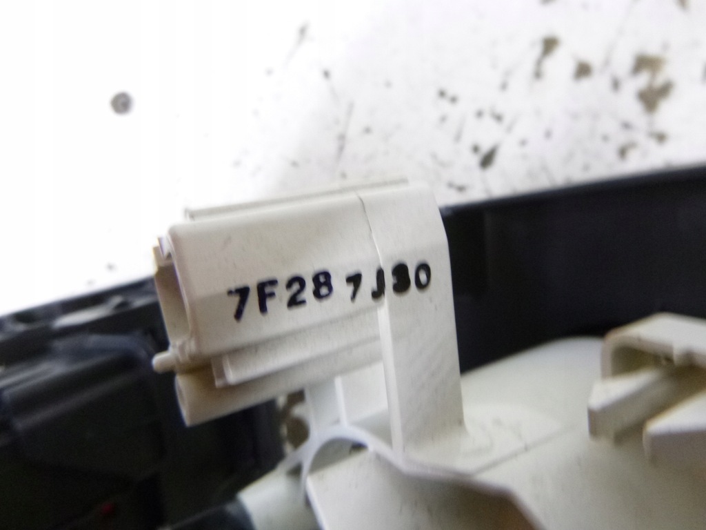 фото №10, Панель кондиционера обдув daihatsu materia 2009r.