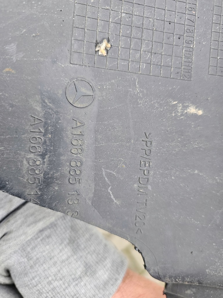 фото №14, Бампер спойлер dół бампера mercedes gls 6.3 63 amg задняя задний x166 166 15-