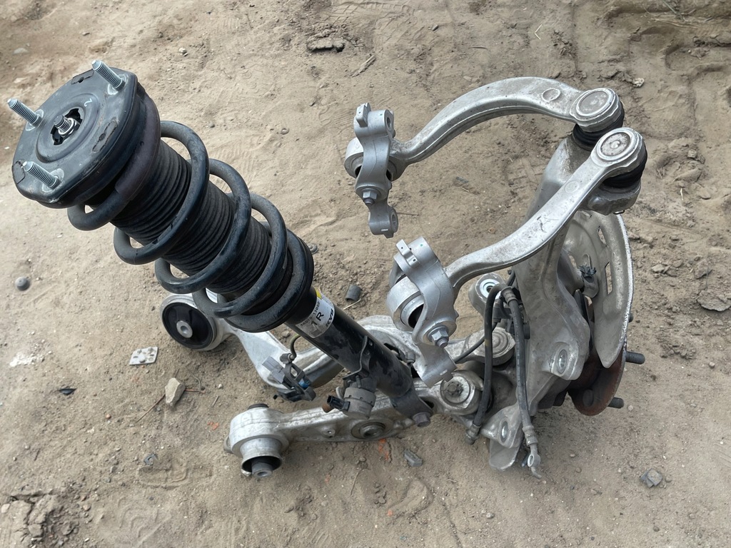 фото №1, Lexus lc500 lc 5.0 v8 ступица поворотный кулак правая перед рычаги амортизатор