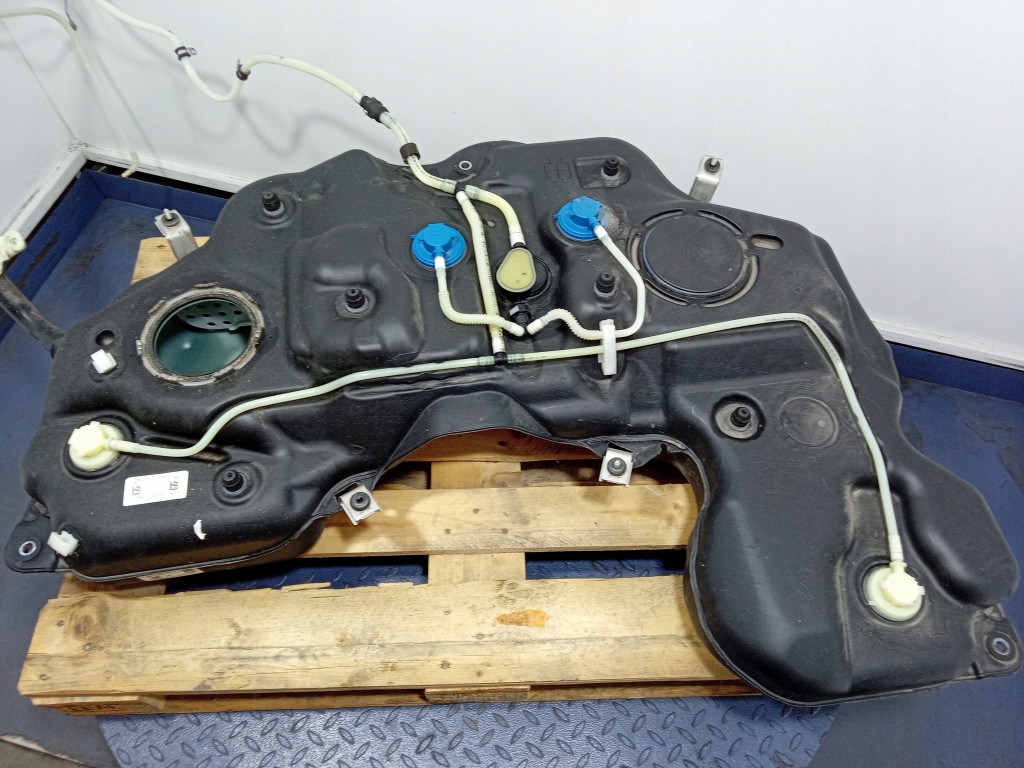 Mercedes gle w167 бак bak топлива бензин a1674707203 Киев