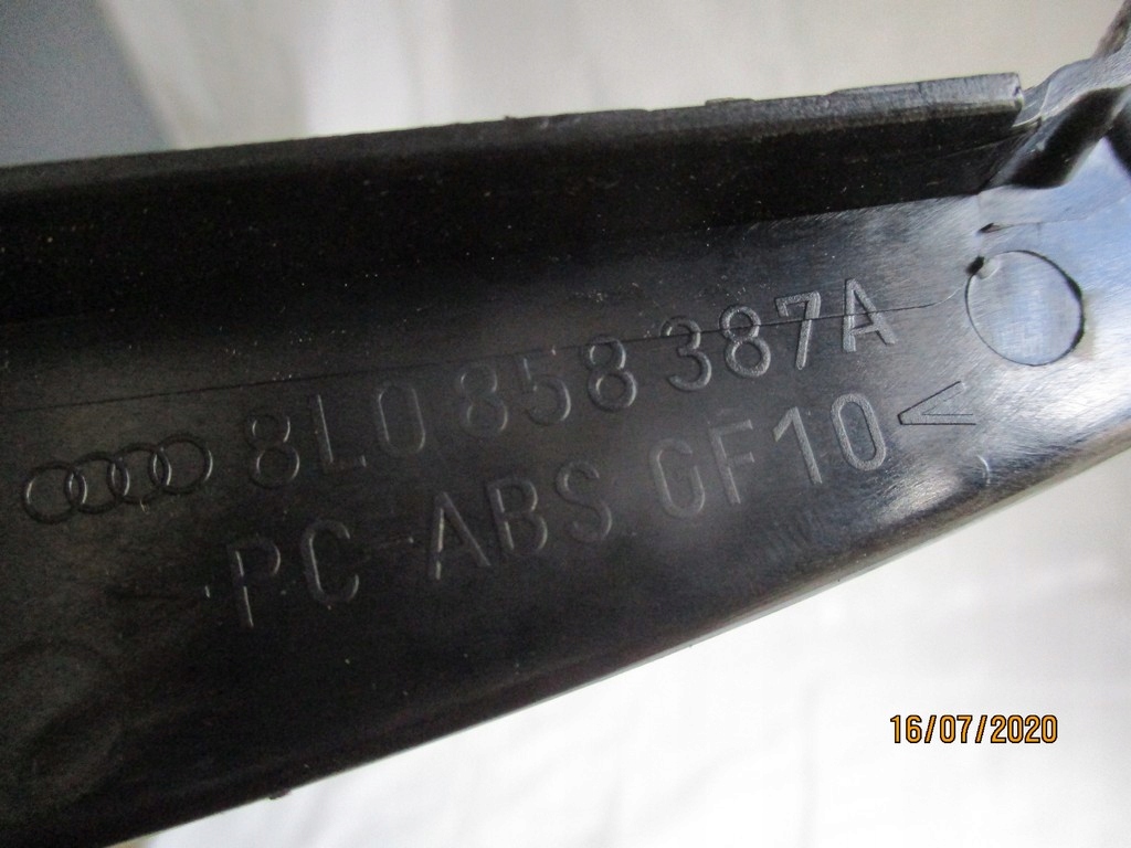 фото №10, Рамка предохранителей audi a3 8l leon 8l0858387a