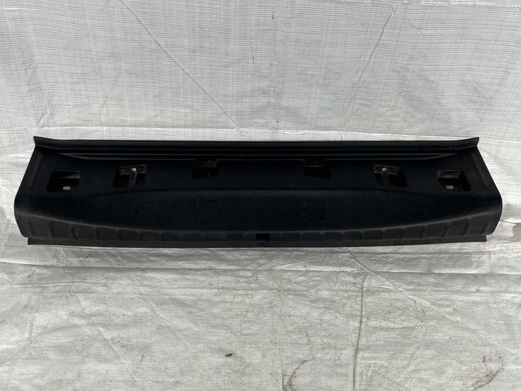 Купить Bmw f90 g30 защита накладка порог поперечина задний  заднего багажника 7373574