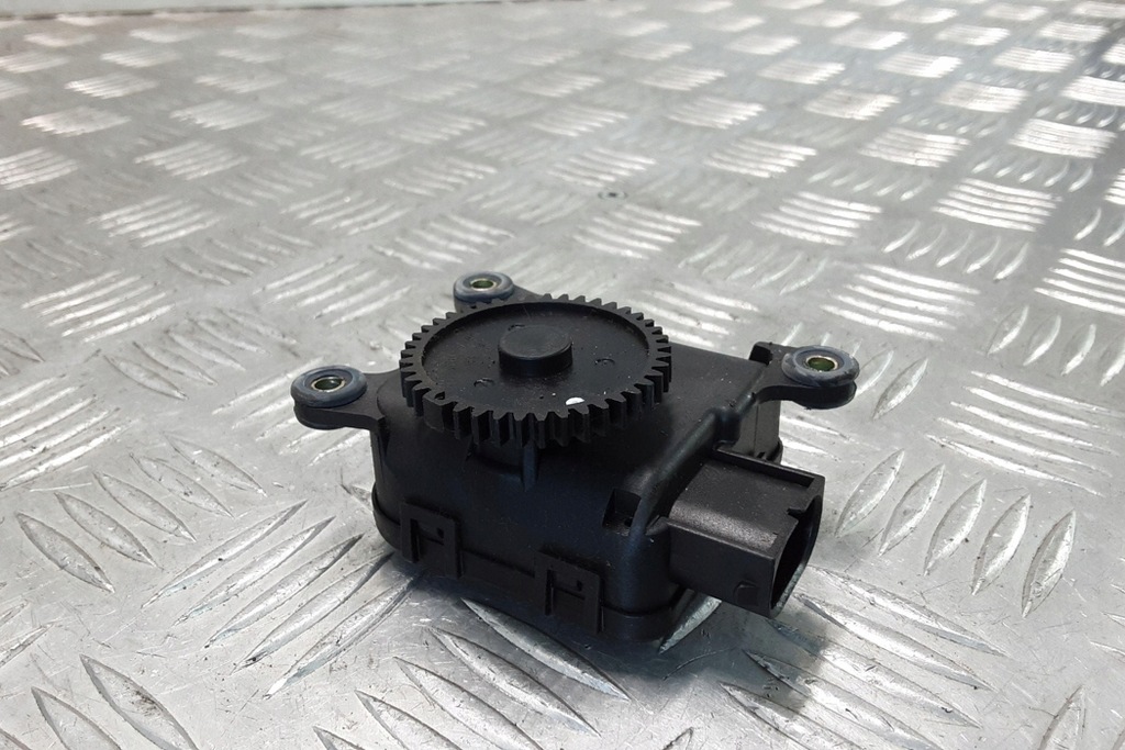 фото №1, Клапаны управляющий отопители mini cooper r50, r53 0132801167 1.6l